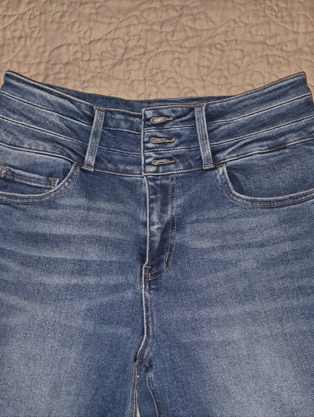 Vervet Blue Denim Jeans - Picture 2 of 7
